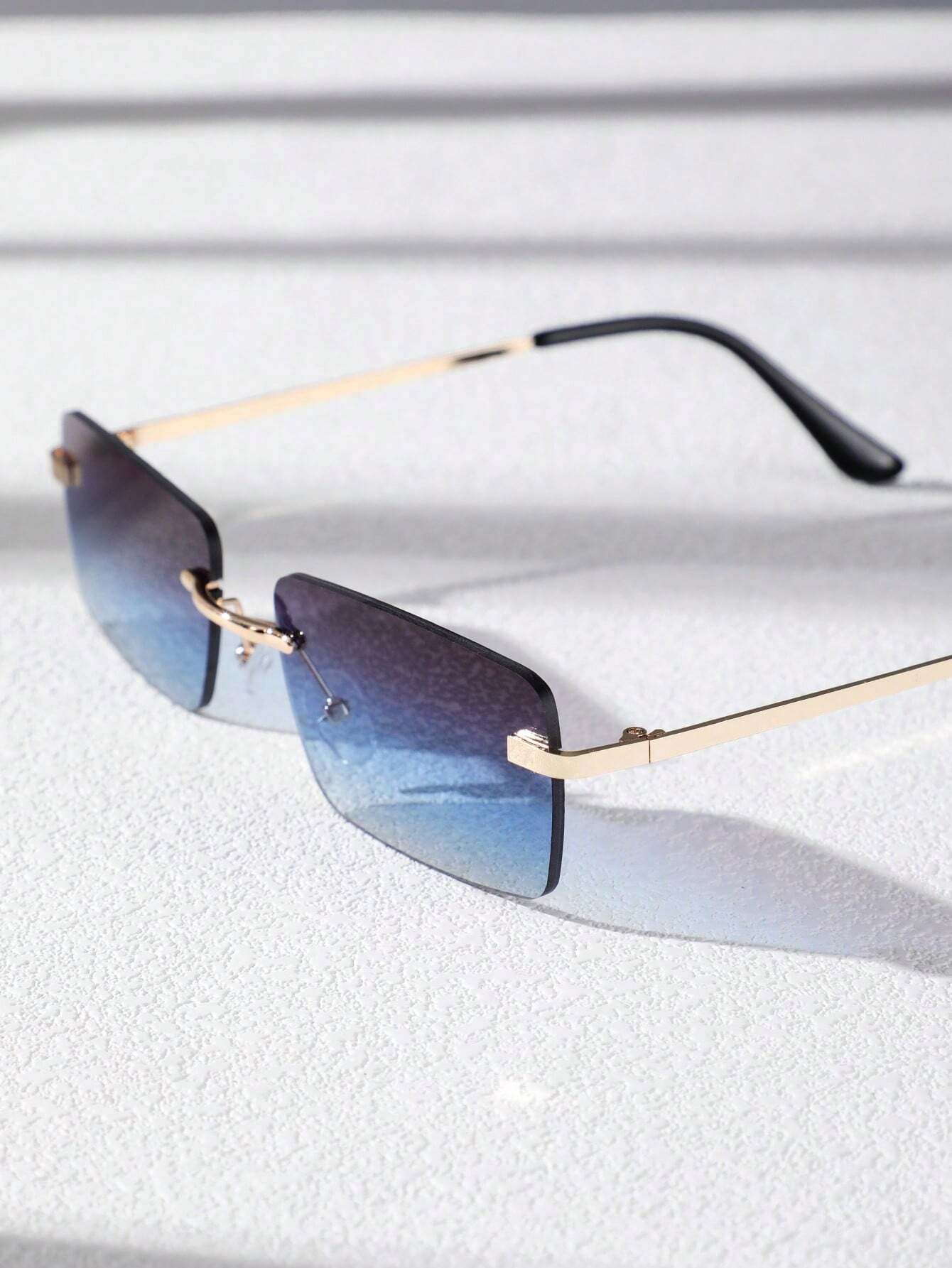 JP’s Two-Tone Metal Rimless Glasses
