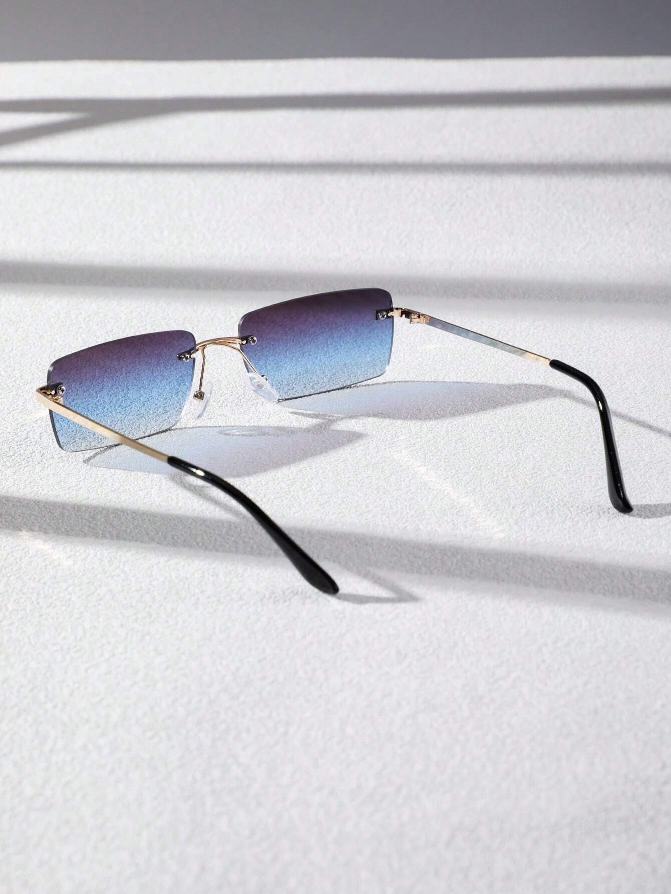 JP’s Two-Tone Metal Rimless Glasses
